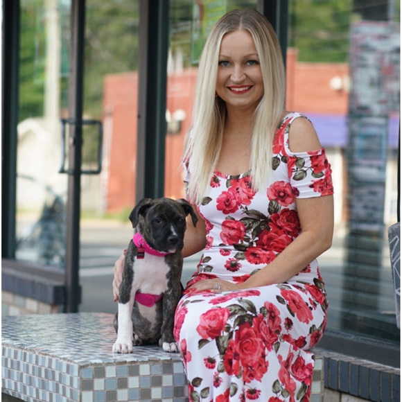 Meet your Posher, Beth - Picture 1 of 1